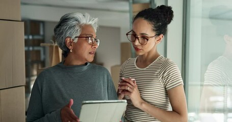 Aufkleber - Women, partners and boxes at office on tablet for relocation plans, new business and startup. Employees, people and explain or conversation on internet or online with teamwork and collaboration