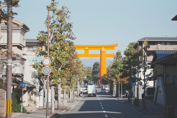 Wall Mural - 平安神宮の大鳥居と神宮通り 京都府京都市