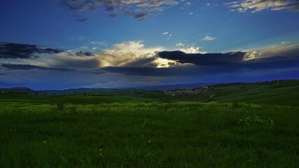 Wall Mural - beautiful landscape with field at sunset in tuscany, italy, timelapse 4k