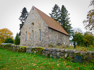 Wall Mural - Die evangelische Kirche aus dem 13. Jahrhundert
