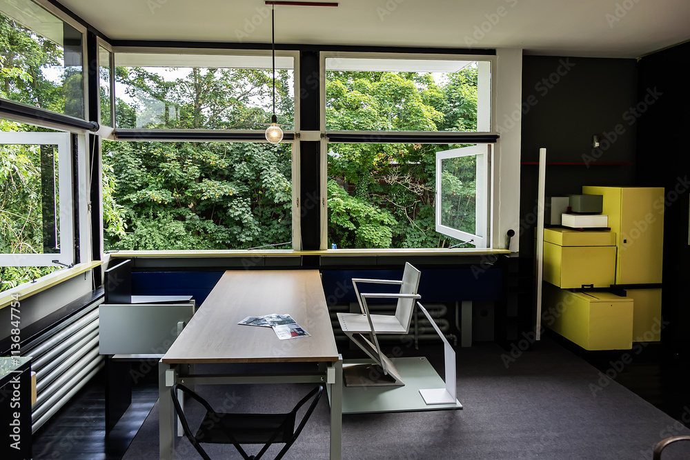 Interior of Rietveld Schroder House (1925): historic home architecture ...