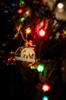 © Jeanne P - Photographie d'illustration de décorations d'un sapin de Noël.