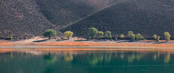 Wall Mural - perfect reflection at scenic topaz lake in sierra nevada mountains, california.
