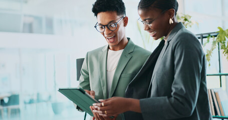 Leinwandbilder - Collaboration, research and tablet with business people in office for sustainability manager, eco consultant and planning. Environment policy, climate change solution and teamwork with employees