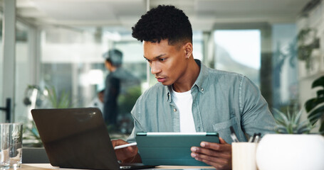 Aufkleber - Man, tablet and laptop at startup in office with reading, planning or insight for project at media company. Person, pc and review process with app, feedback and deadline for report at creative agency