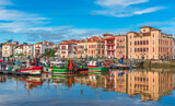 Reflejos en el puerto de San Juan de Luz