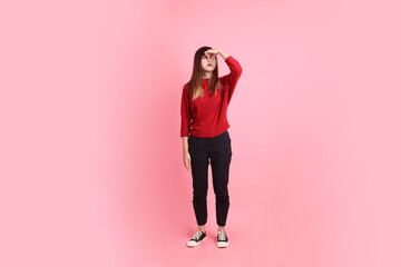 20s woman in red t-shirt