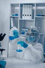 Aufkleber - A dedicated scientist is meticulously conducting a complex experiment in a stateoftheart modern laboratory, equipped with advanced technology and essential tools for groundbreaking research