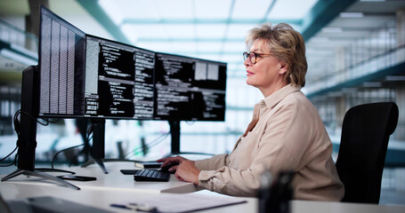 Fototapete - Software Programmer Or Coder Woman