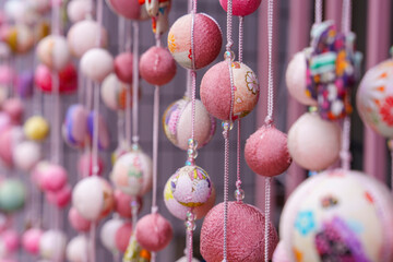 装飾用の吊るし玉 hanging decorative balls
