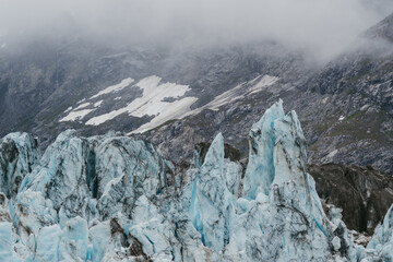 Wall Mural - Scenic views of a glacier in Glacier Bay National Park in southeast Alaska 