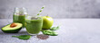 © ochikosan - アボカド、ほうれん草、リンゴ、チアシードのベジタリアン向けのヘルシーなグリーンスムージー。（A healthy vegetarian green smoothie with avocado, spinach, apple and chia seeds.）