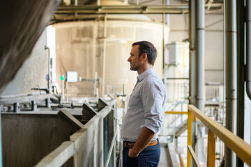 Aufkleber - Inspection of manufacturing process in industrial facility