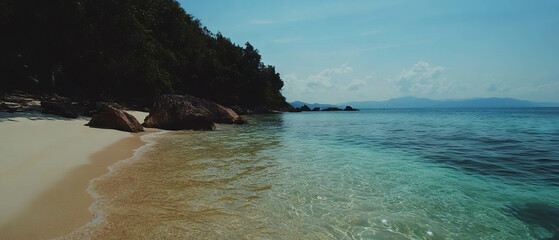 Aufkleber - Relaxing on a serene tropical beach with white sand and turquoise water