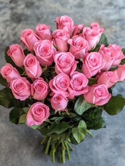 Canvas Print - Pink rose bouquet on table