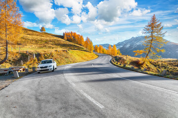 Wall Mural - Gorgeous view of Grossglockner High Alpine Road at autumn.