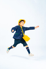 Poster - ジャンプ、園児、子供、男の子、走る、少年、保育園、幼稚園、通園、日本人、元気、ダッシュ、幼児、男子、キッズ、私立、制服、園児服、スモッグ、子供服、飛躍、飛ぶ、躍動感、アクティブ、アクション、挑戦、チャレンジ、成長、目標、競争、ガッツポーズ、喜ぶ、嬉しい、ダンス、楽しい、飛び出し、入園、ワクワク、わんぱく、急ぐ、写真、切り抜き、白バック、全身、コピースペース、ファッション、おしゃれ、アパレル、人物