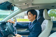 © metamorworks - 運転、男性、自動車、ビジネスマン、カーナビ、ドライバー、車内、日本人、左折、ダッシュボード、インテリア、笑顔、免許、レンタカー、クルマ、モビリティ、運転手、運転席、スーツ、交通、安全運転、コックピット、インパネ、新車、中古車、オートモーティブ、ビジネス、ポジティブ、楽しい、嬉しい、仕事、会社員、ハンドル、ドライブ、乗用車、通勤、保険、社用車、商用車、若い、20代、運転代行、マイカー、試乗、カーブ、