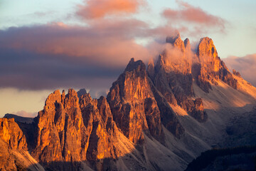 Sticker - Impressive view of Croda da Lago mountain chain in beautiful sunset light