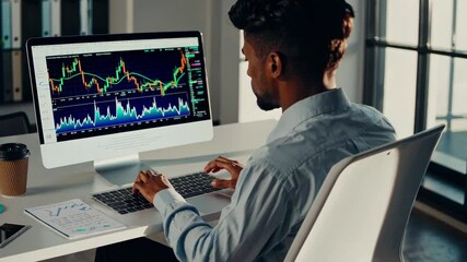 Aufkleber - Analyzing market trends in a modern office setting with a focus on financial data and trading strategies