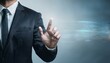 © 순단 강 - 비즈니스 정장을 입은 남성의 손위에 떠있는 디지털표식