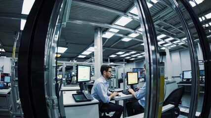 Leinwandbilder - High-tech laboratory showcasing advanced robotics and automation in a controlled environment