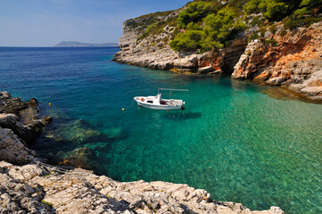 Wall Mural - Croazia - Isola di Vis: Baia di Pritiscina