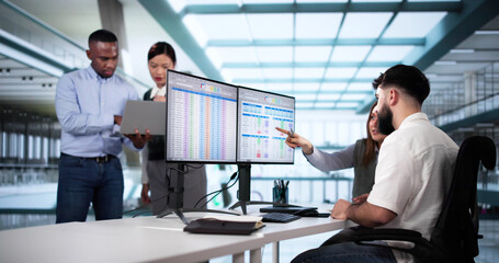 Aufkleber - People Working With Spreadsheet Data