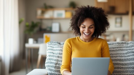 Aufkleber - A pregnant woman smiles while sitting comfortably on a couch at home. She engages with her laptop, surrounded by a warm and inviting living space filled with soft decor and natural light.