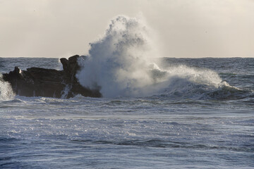 Sticker - Breaking sea waves over rocks