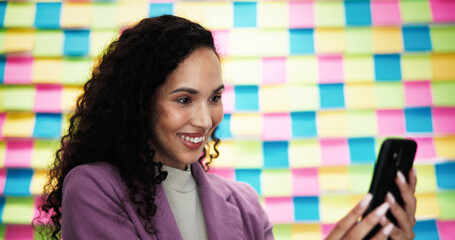 Aufkleber - Business woman, phone and happy with sticky notes in office, reading or notification with problem solving. Person, smile and smartphone by wall, board and contact with app for deal at creative agency