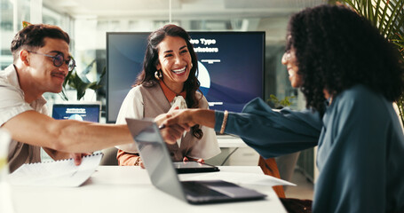 Leinwandbilder - Happy business people, startup and shaking hands for deal, brand sponsorship or collaboration. Smile, creative team and handshake for cooperation, b2b partnership and negotiation agreement in office