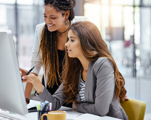 Aufkleber - Women, happy and computer in office for advice, teamwork and company collaboration for business. Employees, technology and point in agency for searching, problem solving and selection in workplace