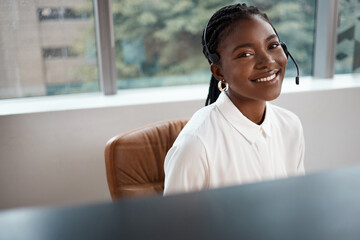 Fototapete - Office, black woman and portrait with headset for call center, consulting and telemarketing for sales. Career, female person and business agent with microphone for customer service, support and smile
