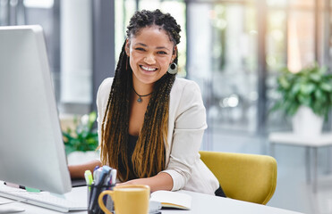 Aufkleber - Portrait, happy secretary and business woman in creative office for administration. Face, startup and professional entrepreneur working at desk, African employee and confident receptionist in Ghana