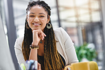 Aufkleber - Portrait, receptionist and business woman in startup for administration. Face, creative office and happy professional entrepreneur in workplace, African employee and confident secretary in Kenya