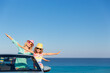 © Sunny studio - Happy family travel by car by the sea