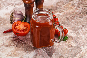 Poster - Fresh tomato juice in the glass