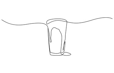 Aufkleber - Continuous one line drawing of beer glass with foam. One line drawing illustration of alcoholic drink, Continuous one line drawing of beer in a glass, outline style vector illustration.