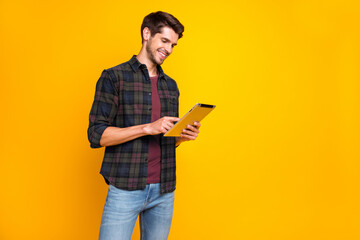 Aufkleber - Profile photo of cool guy with e-reader in hands watching webinar wear casual checkered shirt isolated yellow color background