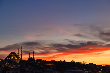 Wall Mural - suleymaniye mosque and silhouette of cityscape of istanbul