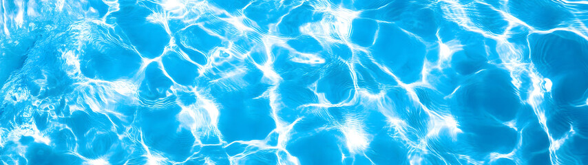 Leinwandbilder - Mesmerizing clear water surface with captivating rippling reflections of sunlight creating a serene and tranquil atmosphere  Calming and peaceful natural landscape background