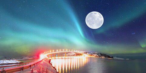 Fototapete - Sommaroy Bridge is a cantilever bridge connecting the islands of Kvaloya and Sommaroy with Aurora Borealis full moon in the background - Hillesoy, Tromso  