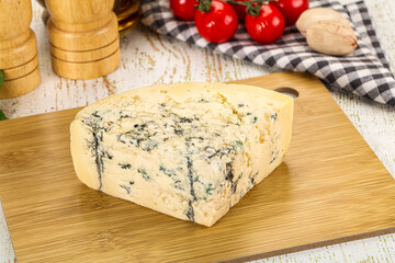 Wall Mural - Gourmet blue cheese with mold