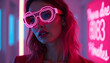 © Bittbrew - Chica con gafas rosas con luz. Ambiente futurista o de fiesta con neón azul y rosa