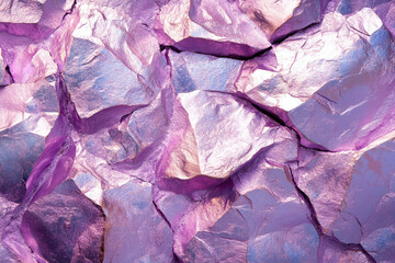 Poster - Close-up view of a purple metallic rock texture with sharp, angular fragments.