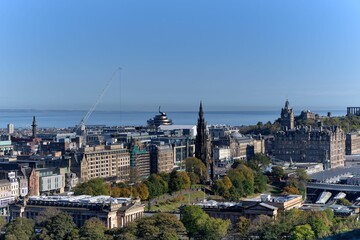 Canvas Print - Edinburgh cityscape with historic landmarks.