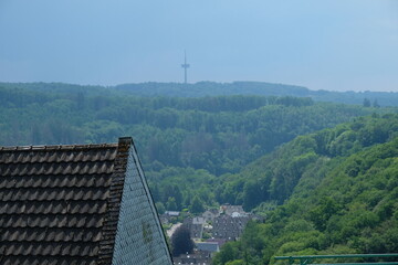 fu 2023-06-08 mungsten 202 weitläufiger blick auf einen wald
