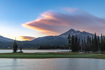 Poster - Peaceful mountain Sparks Lake at sunset. Pastel clouds paint the sky above a snow-capped peak. Tranquil scene. Sparks Lake, Bend, Oregon, USA