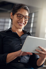 Aufkleber - Business woman, smile and tablet in office for public relations email or press release update. Tech, professional and digital information with confidence, online review and media research in agency